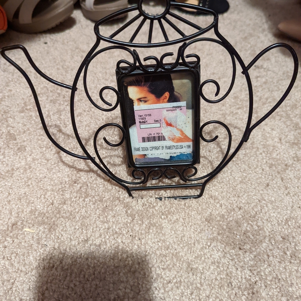 Teapot picture frame